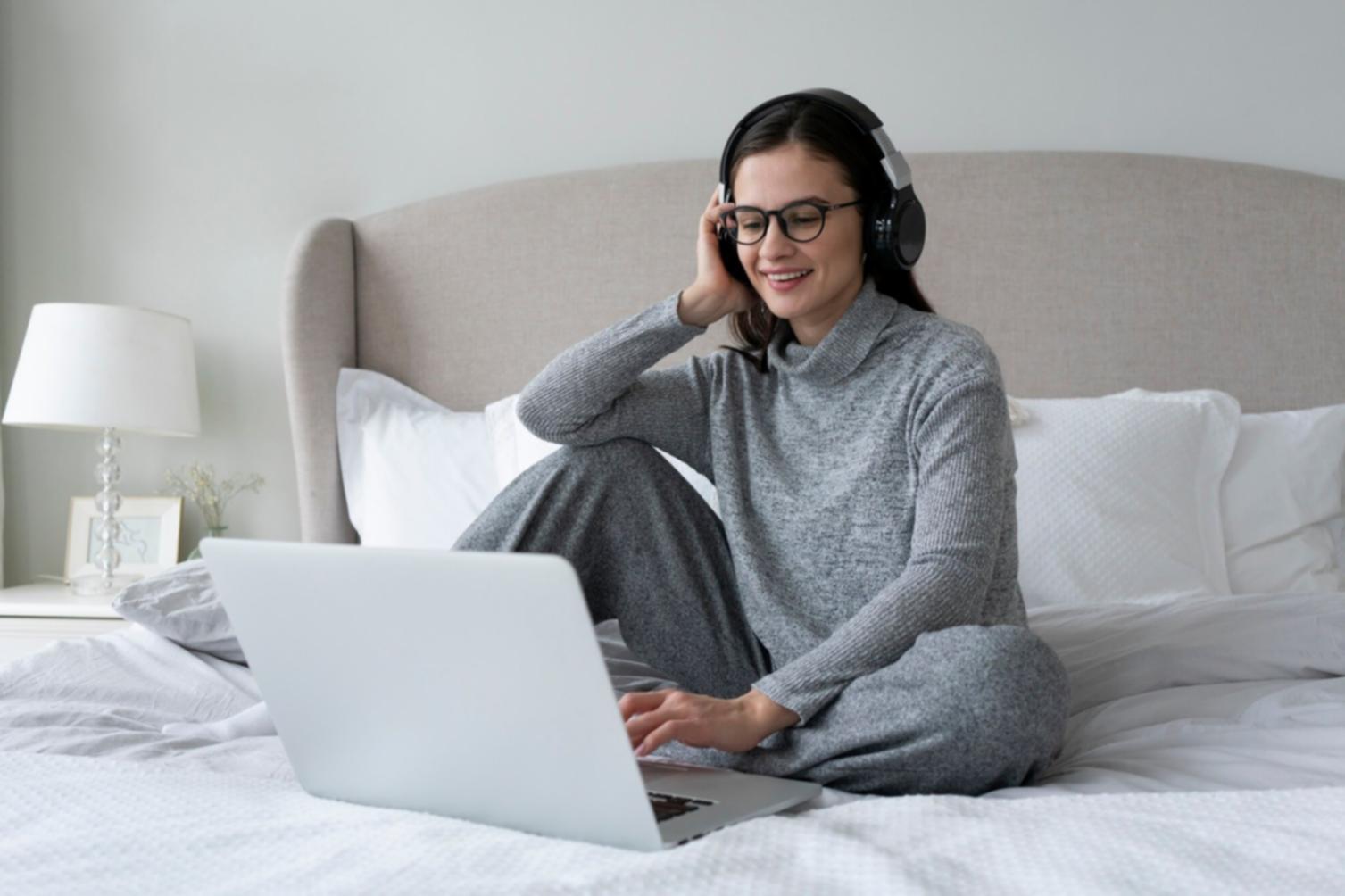 FlashDynamo development team collaborating on dashboard design